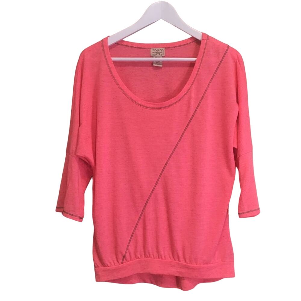 Eyelash Couture Salmon scoop neck shirt Large